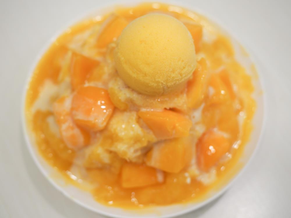 Mango shaved ice is a popular local dessert