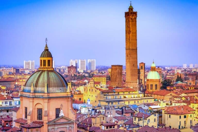 How To Say Thank You In Italian & Other Phrases