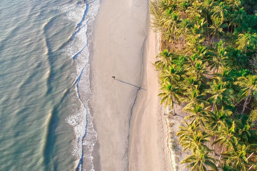 Attractions in Port Douglas: Four Mile Beach