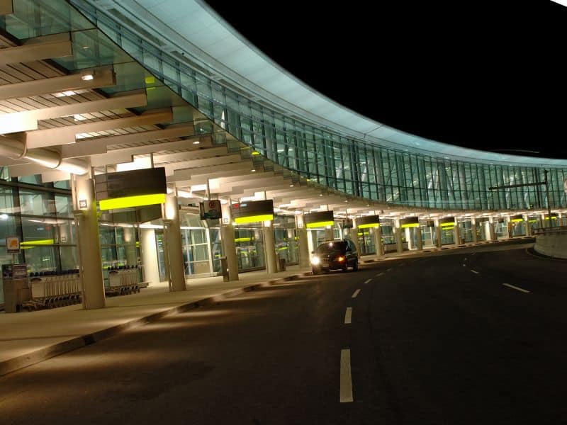 Toronto Pearson Airport to the city centre